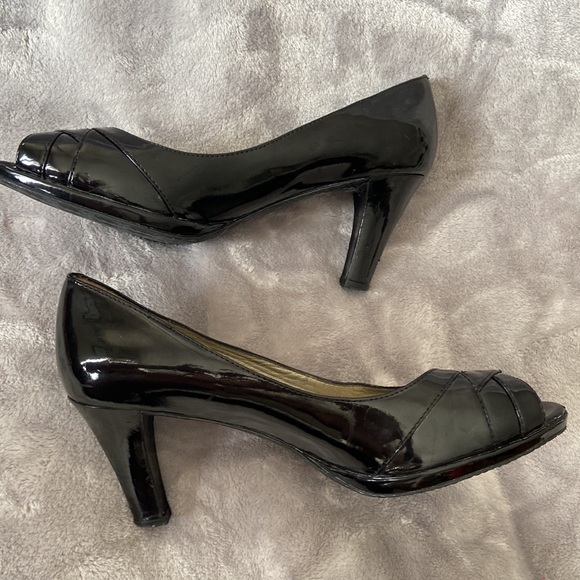 Liz Claiborne heeled peep toe classic pump shoe - Picture 7 of 7
